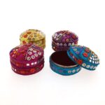 Glitter doosje rond 7x4 cm kleur ass.