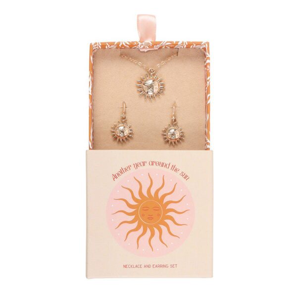 Ketting en Oorbellen "Zon" in cadeaudoos (8x8x3cm)